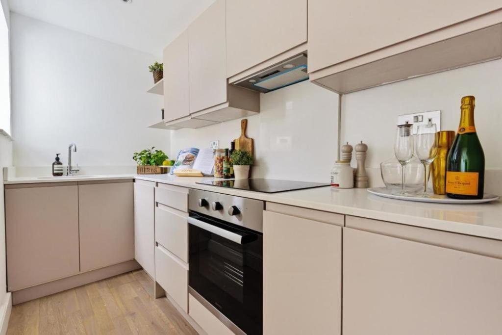 Amazing 3 Bed Interior Designed House With Garden - 114 The Hervey Londres Exterior foto